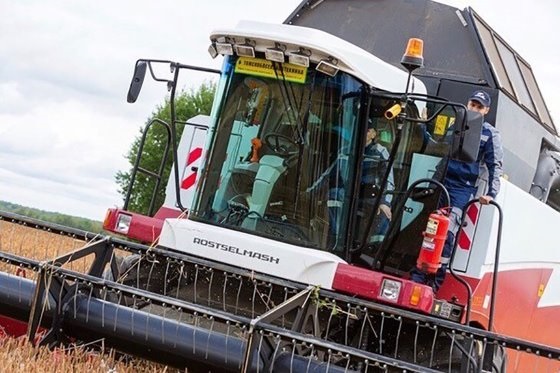 Autonomy project to make 10,000 combines self-driving