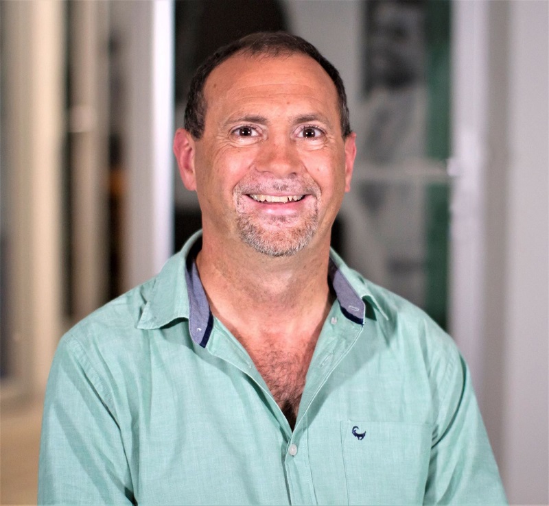 Belegging in herstel van plantasies het sin vir bye, voedselproduksie en die ekonomie