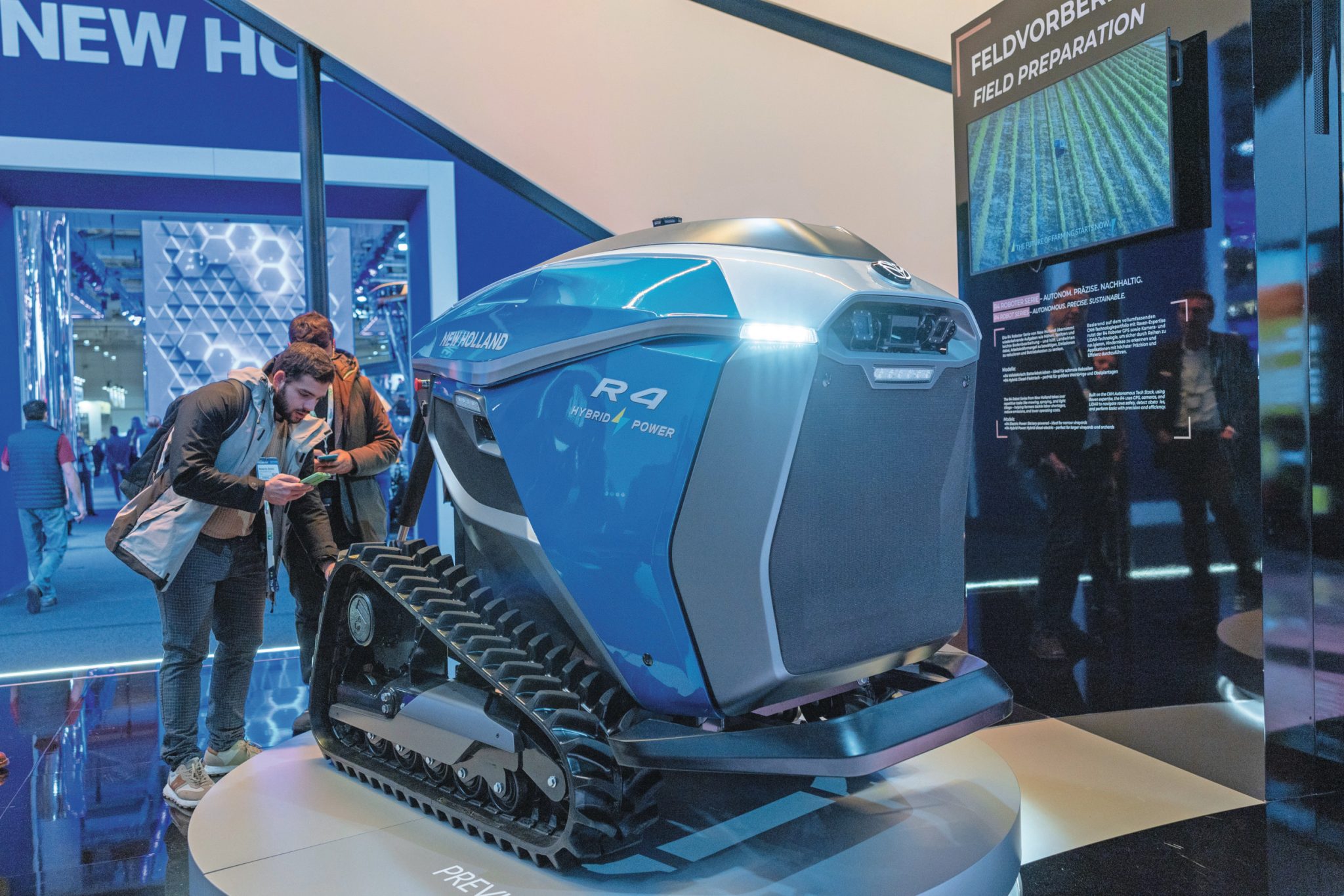 New Holland presents R4 robot for orchards